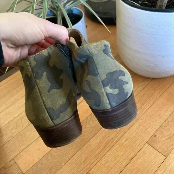 Lucky Brand Camo ankle  boots - Picture 4 of 5